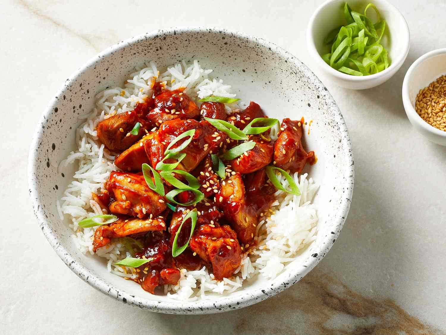 Saucy Gochujang Noodles with Chicken: A Spicy, Savory Weeknight Win