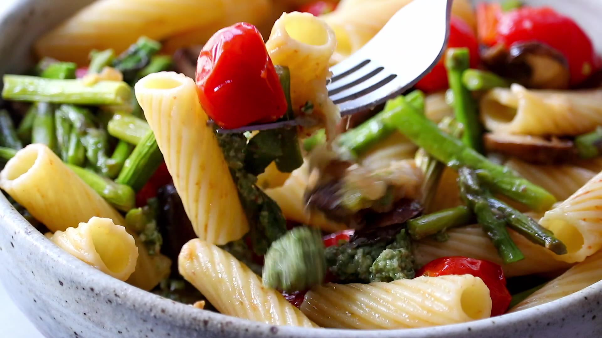 Farmers’ Market Pasta with Walnut Pesto: A Fresh, Flavorful Journey